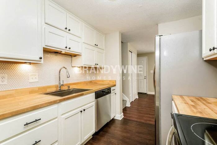 Building Photo - 3336 Corey Dr