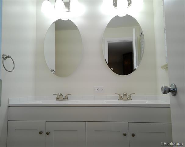 Building Photo - 2110 Glenn Summer Rd