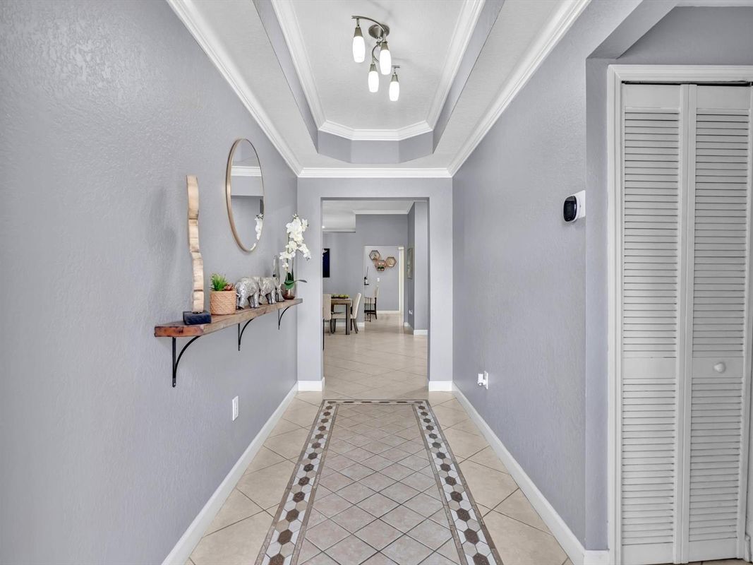 Building Photo - 14304 S Royal Cove Cir