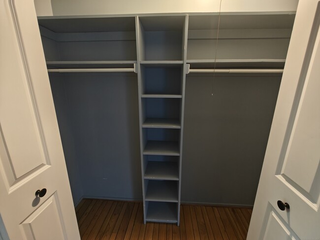 Building Photo - 351 Heritage Vlg