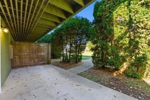 Building Photo - 84 Fuller St