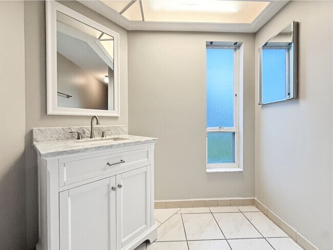 Building Photo - Lakefront Rental in Bay Lakes | Bay Hill, Dr. Phillips Area
