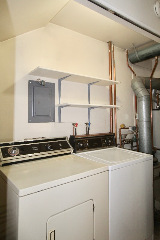 Building Photo - 705 S 16th Ave