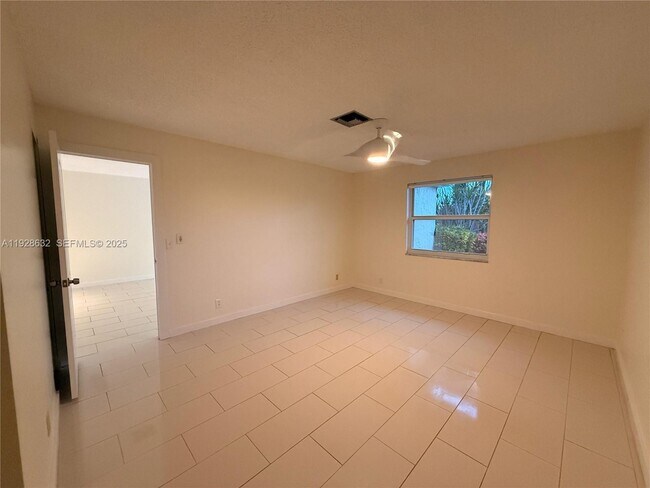 Building Photo - 13741 Flora Pl