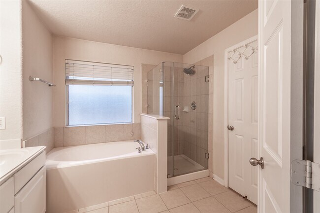 Building Photo - 10159 Twila Springs Ct