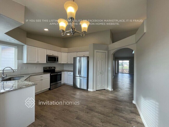 Building Photo - 6980 McEwan St