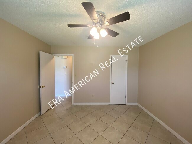 Building Photo - 3354 La Leyenda Ct