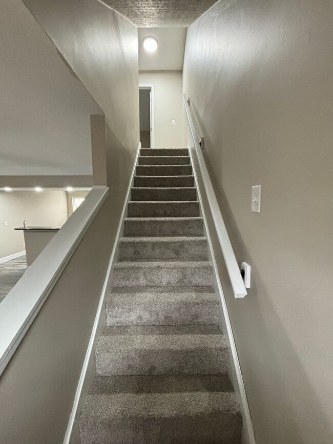 Building Photo - 3228 Summerhill Ln