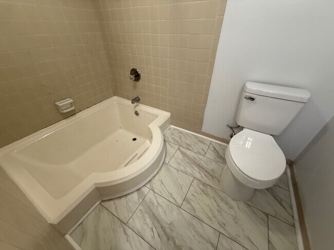 Building Photo - 3609-B-28 Juneau Rd