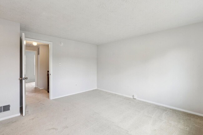 Building Photo - 7994 Tyson Oaks Cir