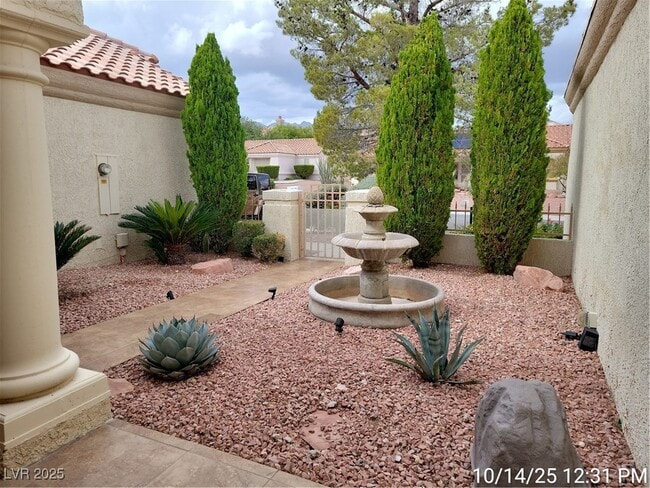 Building Photo - 2636 Highvale Dr