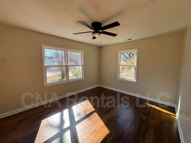 Building Photo - 1826 Clearwater Dr SE