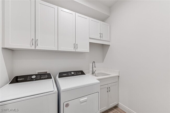 Building Photo - 8786 St Lucia Dr