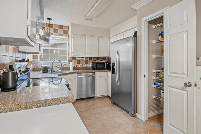 Building Photo - 3014 Windsor Cir