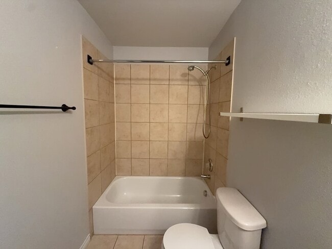 Building Photo - 12614 Oceanside Dr