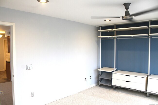 Building Photo - 38 Woodhill Rd