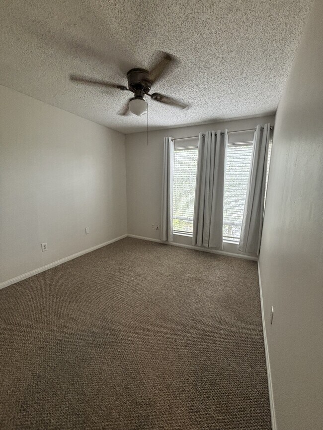 Building Photo - 315 Sidney Martin Rd