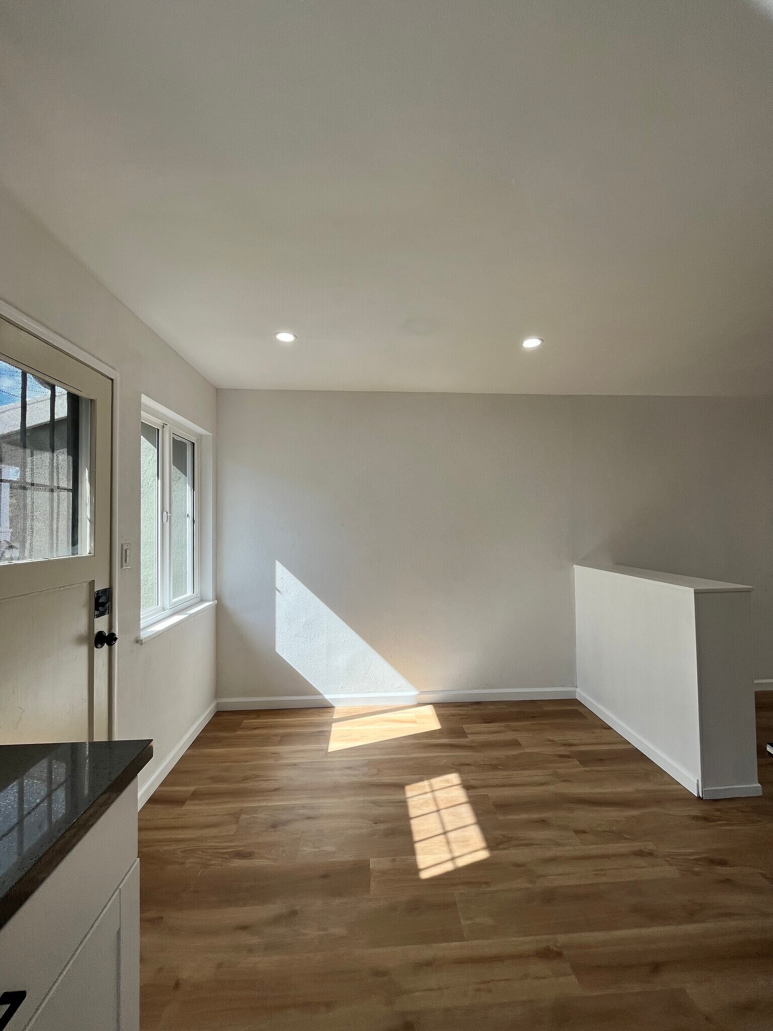 Building Photo - 3084 Capp St