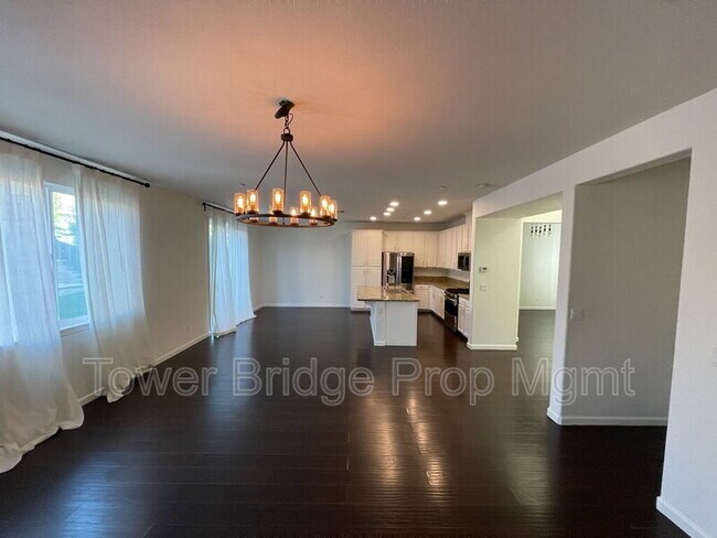 Building Photo - 5508 Copper Sunset Way