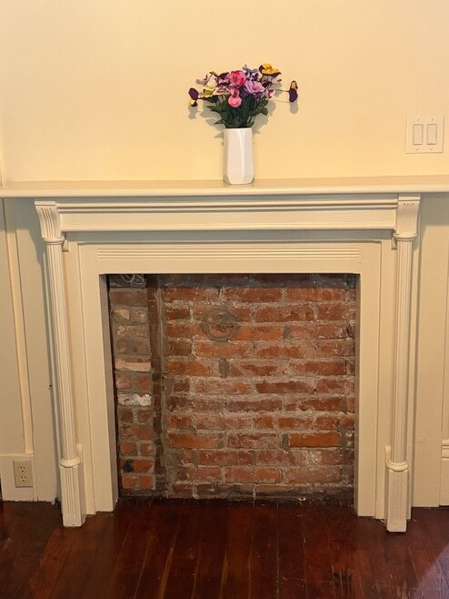 Building Photo - 553 Lilly Ave