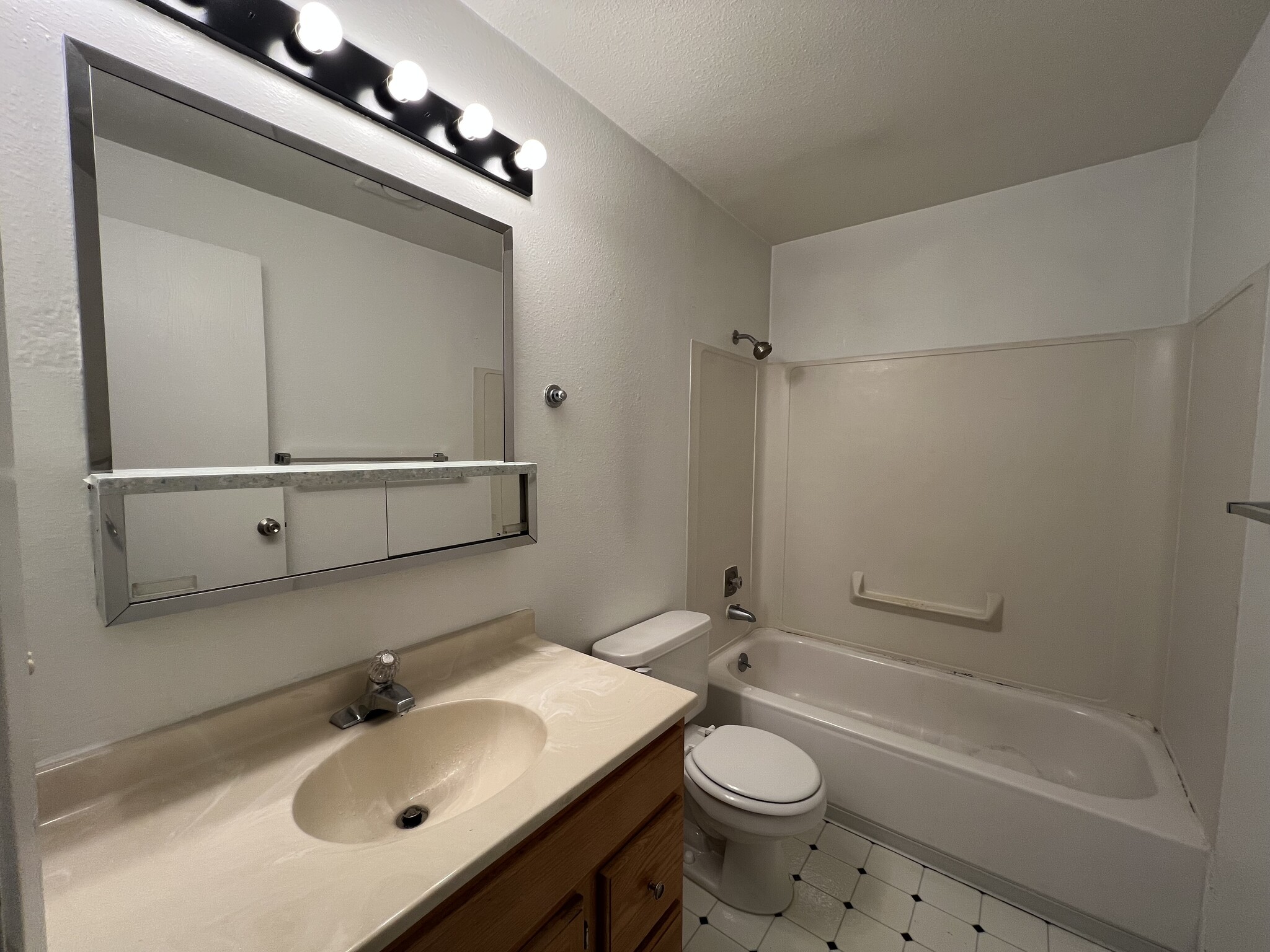 Building Photo - 17535 150th Ct SE
