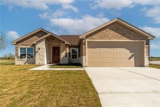 Building Photo - 28 Diplomat Dr