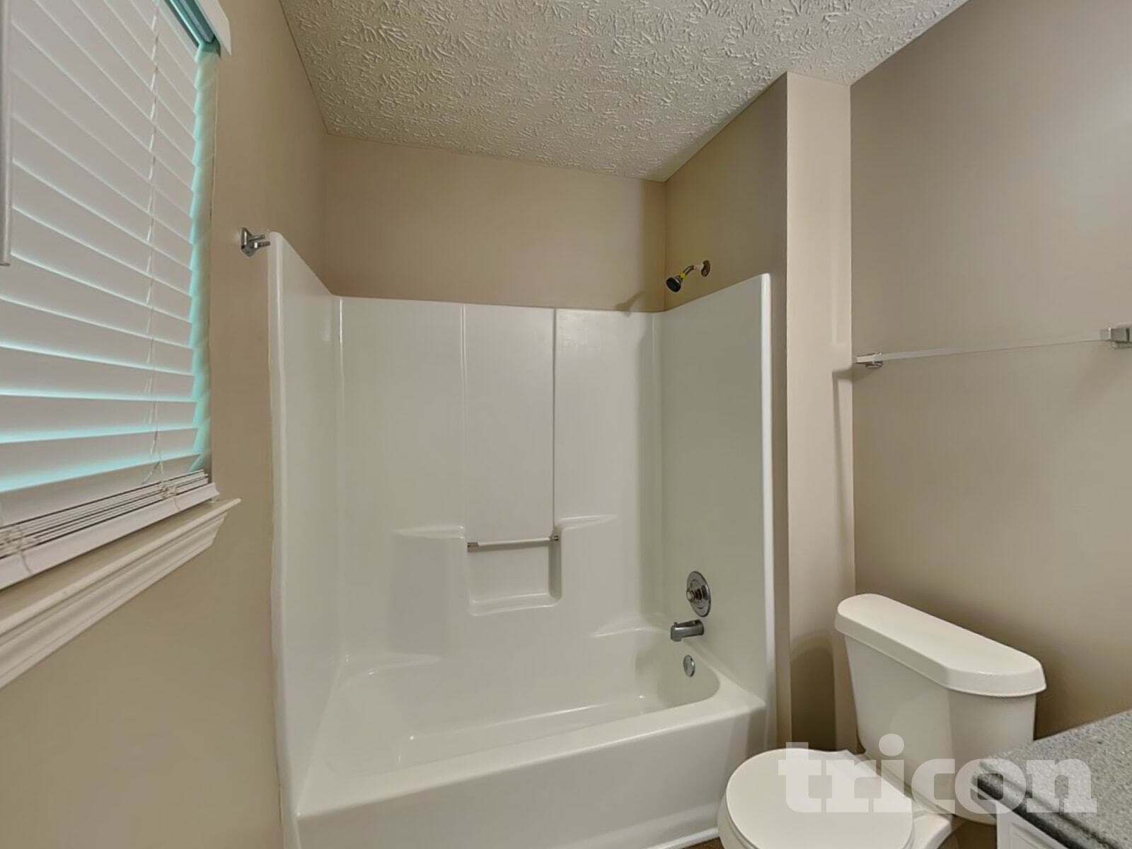 Building Photo - 38 Ann Cir