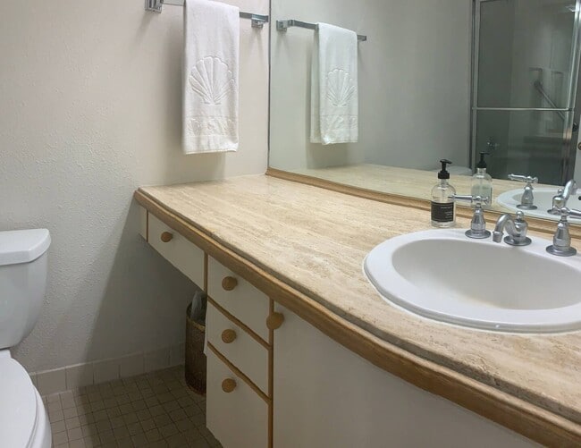 Building Photo - 1122 Colorado St