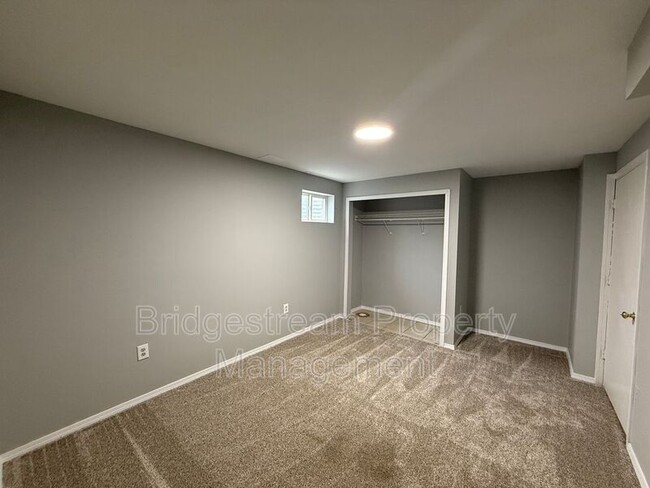 Building Photo - 381 Sherman Dr