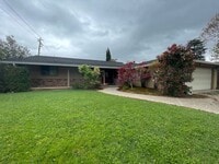 Building Photo - SUNNYVALE - Sunnyvale Updated 4-Bed, 2-Bat...