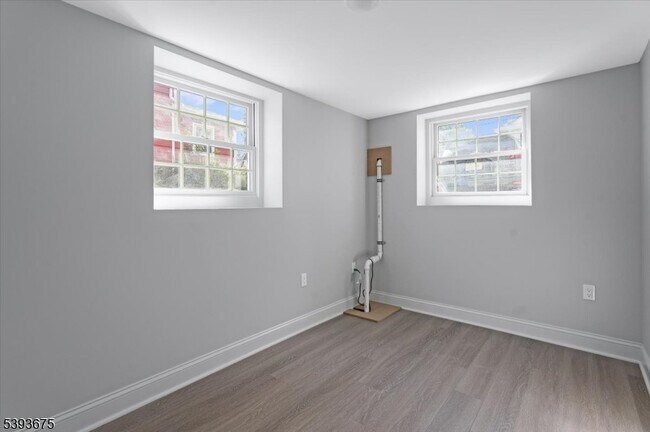 Building Photo - 617 Ripley Pl