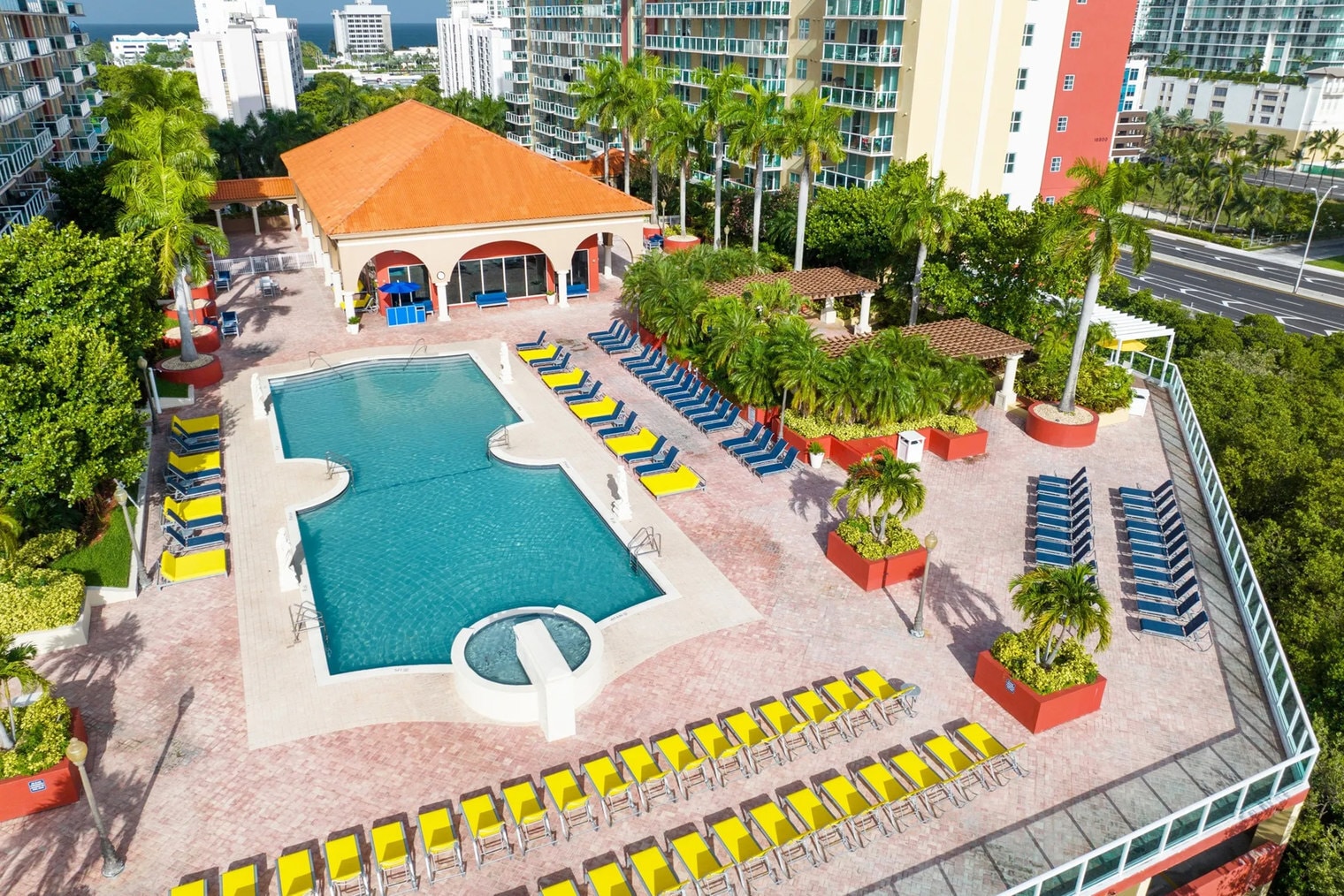 Building Photo - 16900 N Bay Rd