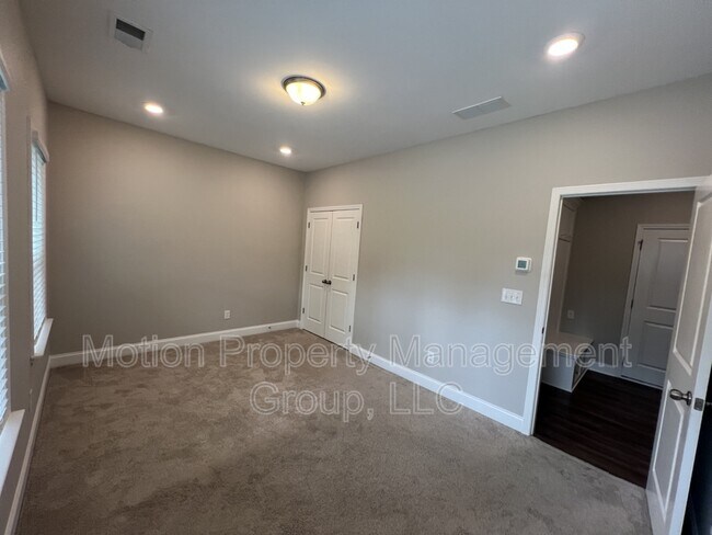 Building Photo - 3878 Via Sesi Ln