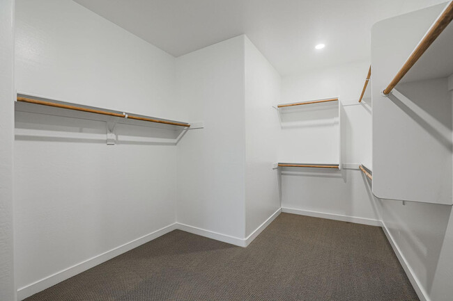 Building Photo - 12881 N 145th Dr