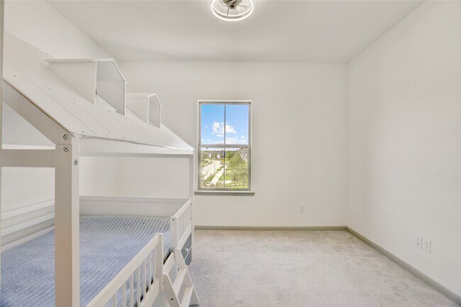 Building Photo - 1922 Pleasant Grove Dr