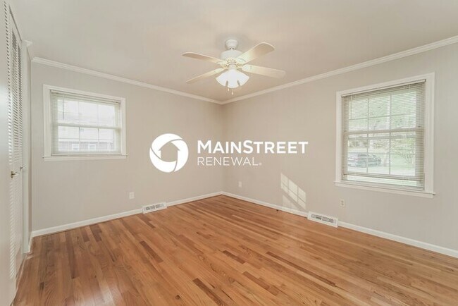 Building Photo - 3 Bedroom Pet-Friendly Home in Gastonia, NC with Main Street Renewal