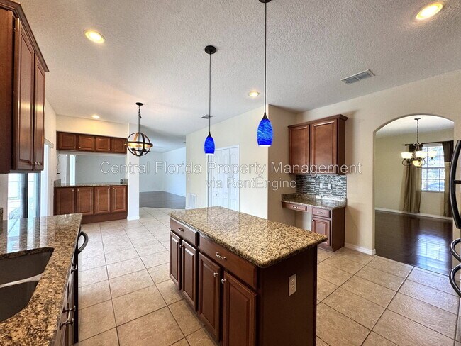 Building Photo - 2890 Spring Breeze Way