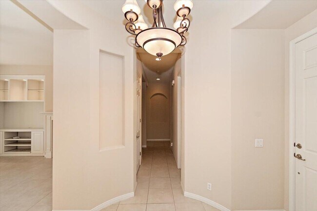 Building Photo - 80215 Queensboro Dr