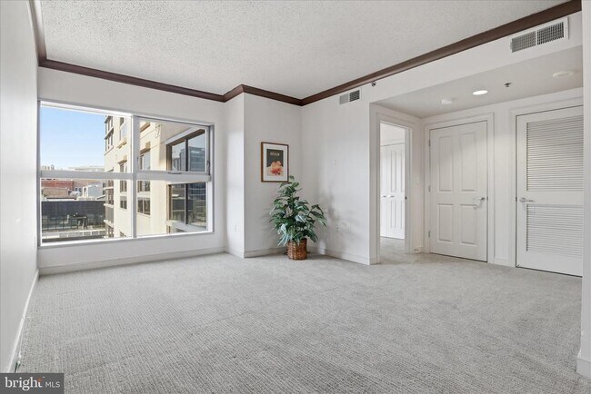 Building Photo - 777 7th St NW