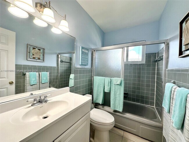 Building Photo - 462 Golden Isles Dr