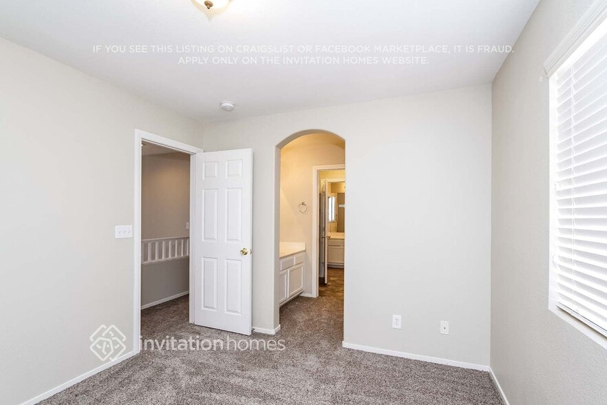 Building Photo - 9564 Flying Eagle Ln
