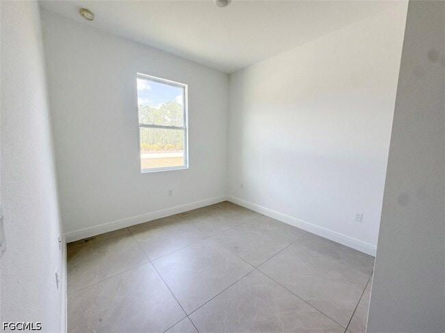 Building Photo - 8753 Buckingham Rd