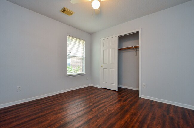 Building Photo - 14410 Pelican Marsh Dr
