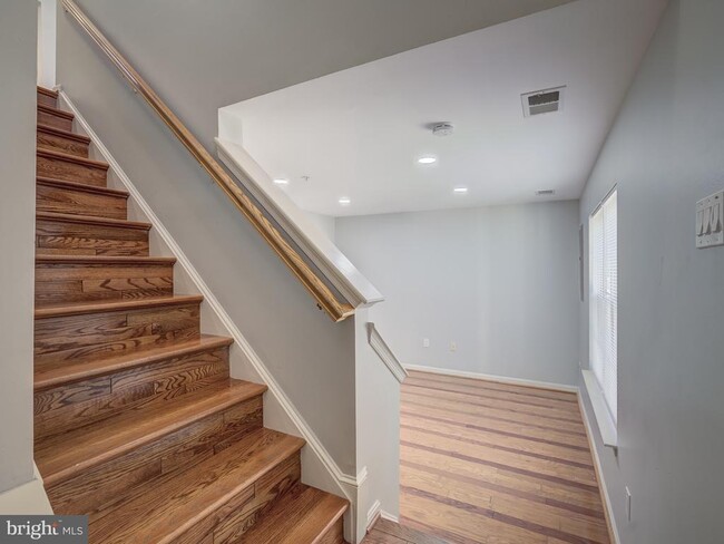 Building Photo - 12139 Amber Ridge Cir