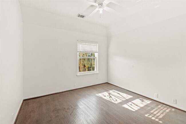 Building Photo - 20510 Pioneer Bend Ct