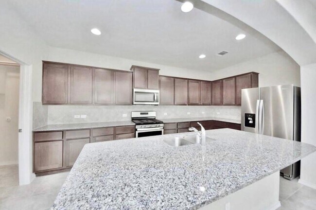 Building Photo - 1212 Matt Ln