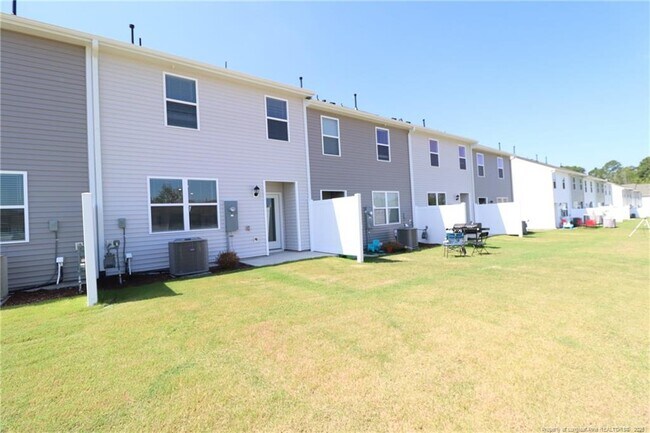 Building Photo - 360 Freestall Dr