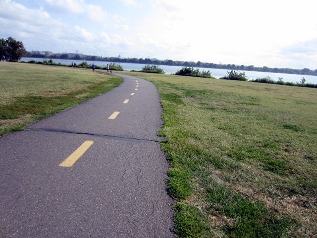 Cross the street and bike all the way to D.C. on the Mount Vernon Trail - 1800 West Abingdon Drive