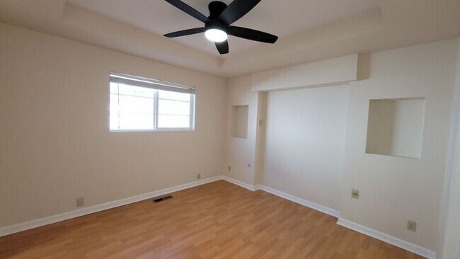 Building Photo - Spacious & Charming 2-Bed/2-Bath Home – Wa...