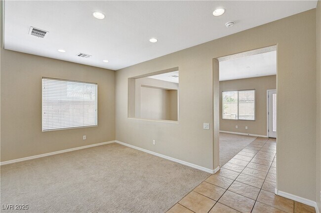 Building Photo - 2556 Sturrock Dr